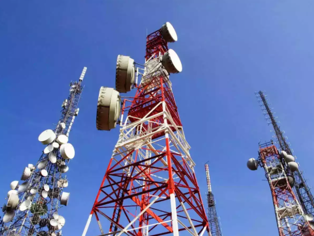 Telecom operators on average installing 2,500 base stations per week for 5G.